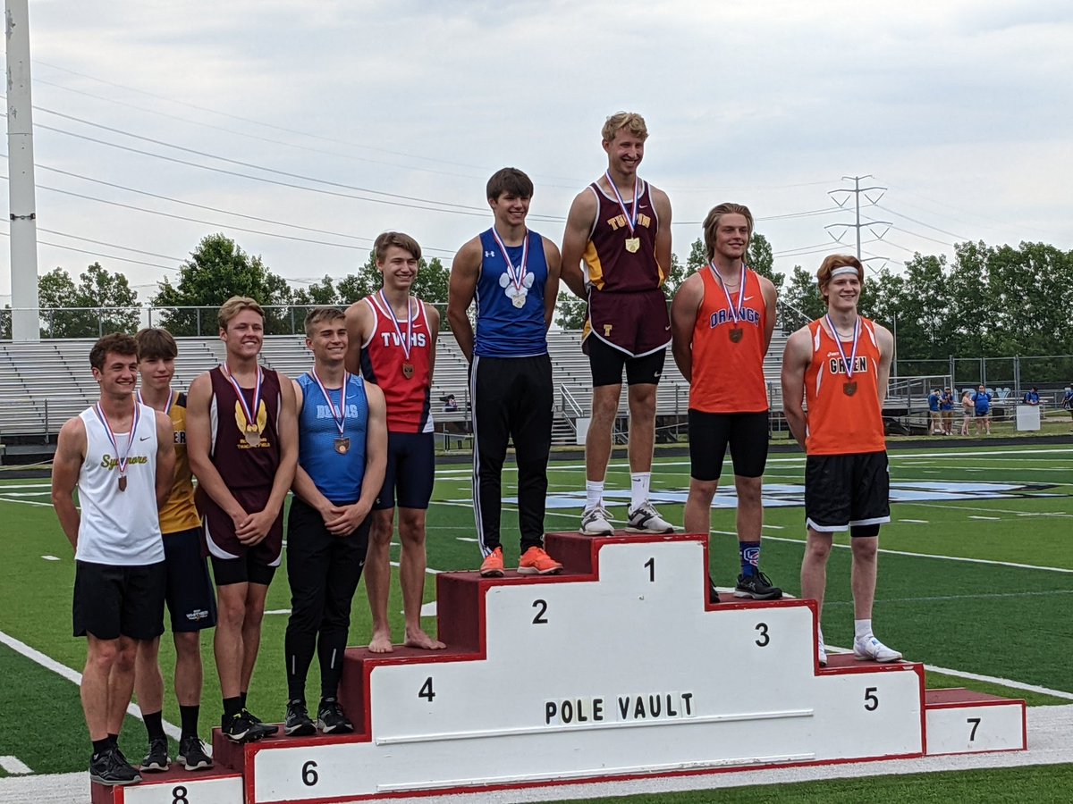 Berlin_TandF's tweet photo. @LukeWalden13 takes 6th in the state! @BerlinBearsAD @Todd_spinner @OBHSBoosters https://t.co/qoE5tbdyrC