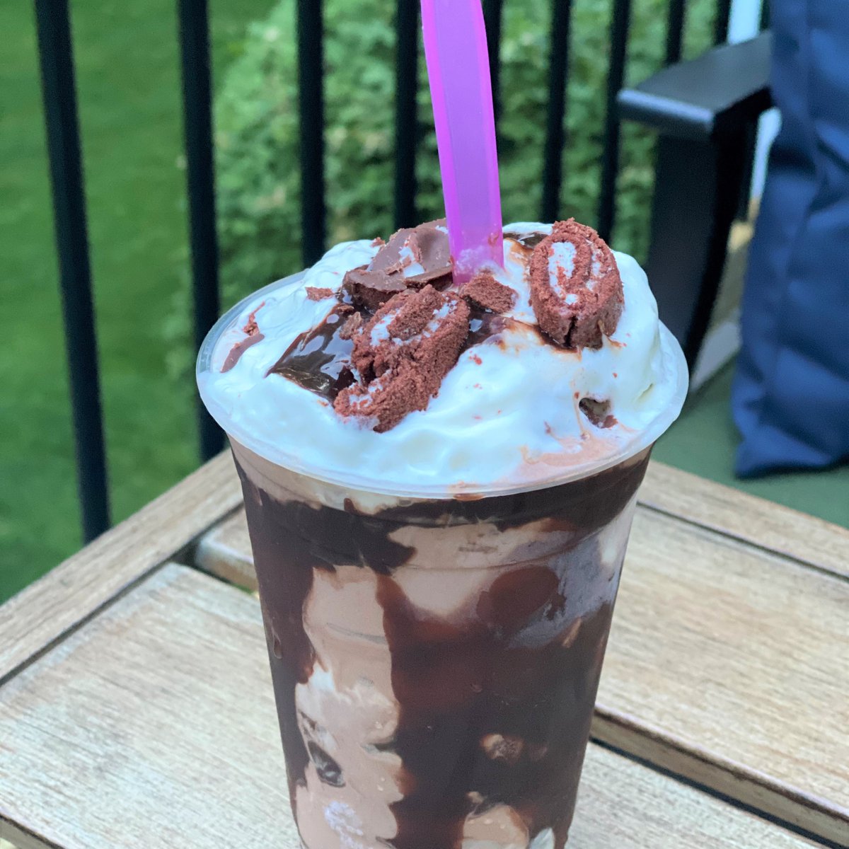 I’m not sharing

#swissrollsundae
#froyo
#icecreamsandwich