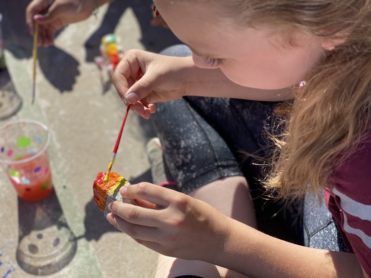 SpecialsMC2's tweet photo. Milan Art day so fun! Summer school rocks! https://t.co/pKTfmzEvNN