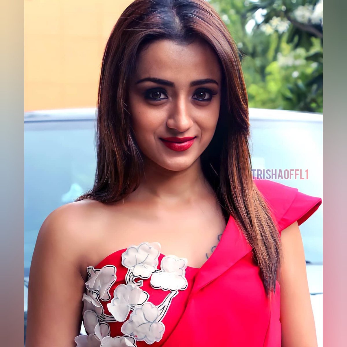 trishaoffl1's tweet photo. Trisha 💛💛💛 southqueen ❤️❤️
@trishtrashers #TrishaKrishnan #Trisha #southqueen #SouthqueenTrisha #expression_queen https://t.co/xBdj1Bv6Mg