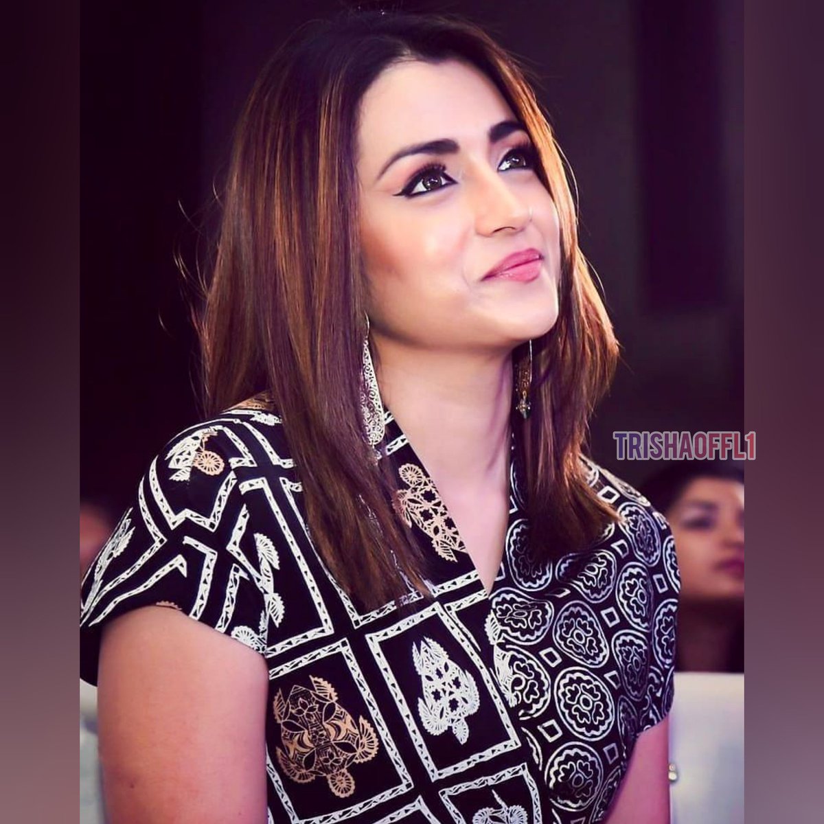 trishaoffl1's tweet photo. Trisha 💛💛💛 southqueen ❤️❤️
@trishtrashers #TrishaKrishnan #Trisha #southqueen #SouthqueenTrisha #expression_queen https://t.co/xBdj1Bv6Mg