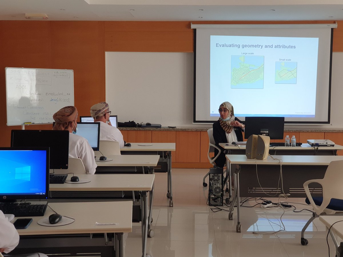 esrimuscat's tweet photo. Samiya explaining the significance of scale in #cartography in our ongoing training at @NCSIOman

#esrigis #arcgis #arcmap #arcgispro https://t.co/3Ct6afxOf4