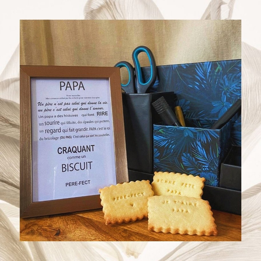 BiscuitsEmy's tweet photo. Fête des pères le 20 Juin ! On pense à qui ? À Emy Biscuits France 😜😜

#cadeaufetedesperes #fetedesperes #idéecadeau #jetaimepapa #jetaime #papa #biscuitspersonnalisés #message #amour #emybiscuitsFrance #biscuitmessage https://t.co/lTqgebpnmG
