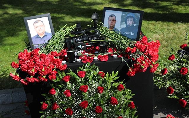 ahmadismayilov's tweet photo. #Media representatives became victims of #mine explosion in the liberated area. We call international institutions to express solidarity and condemn this terroristic act. Our prayers are with the families of the victims! #StopArmenianTerrorism #FreeUsFromLandMines https://t.co/HIMvNjj5tM