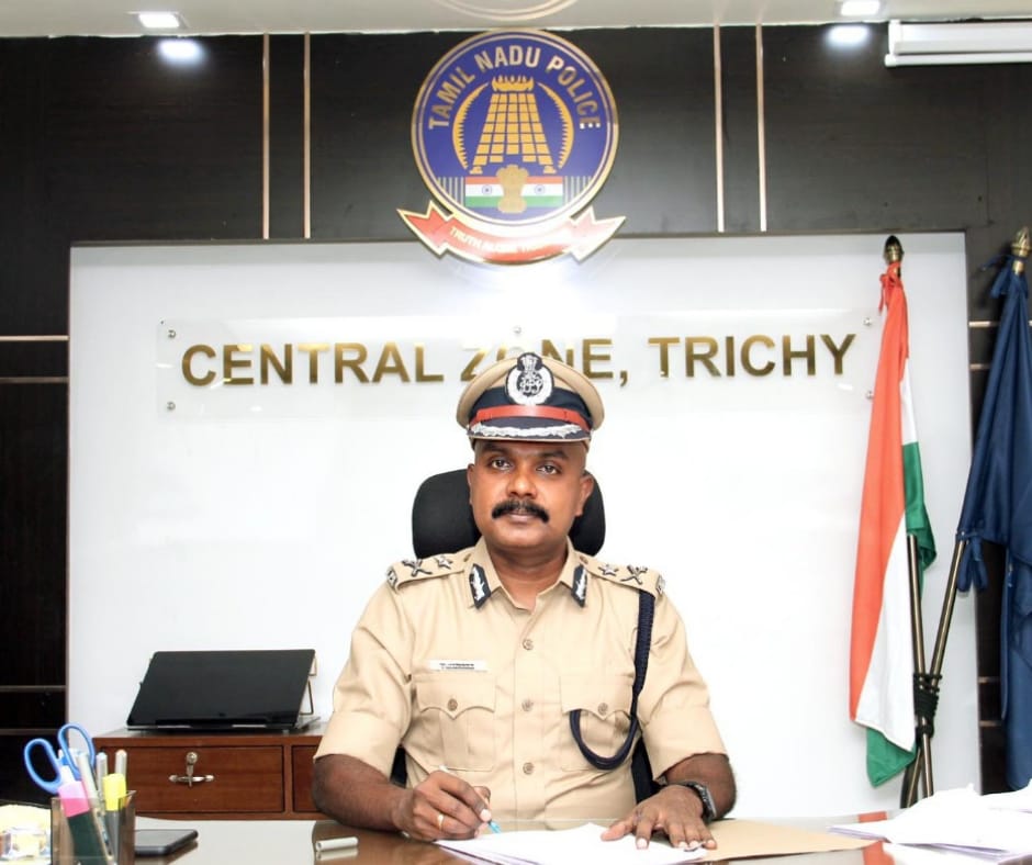 rammee2205's tweet photo. Tr V Balakrishnan, IPS took charge as IG/Central Zone, #Trichy on Friday.
Dr Pradeep V Philip, IPS, DGP/Director, #TNPA hold Addl charge of DGP, #PTC
Tr Abhash Kumar, IPS, ADGP, #CSCID hold Addl charge of #EOW
Tr V B Shastri, IPS, #ASP/Aide-de-camp Governor, Raj Bhawan, Chennai👇 https://t.co/a1b3h3L0gS