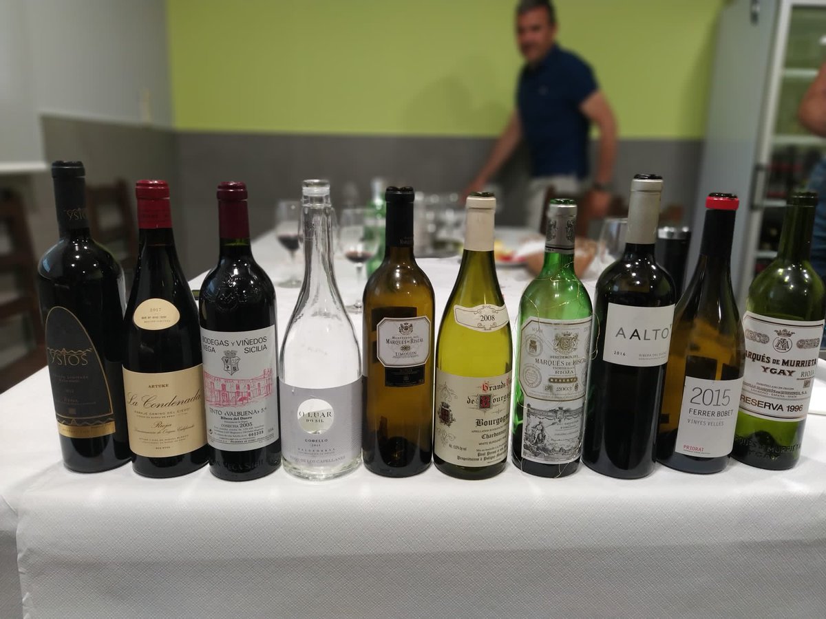 8winelovers's tweet photo. Llevábamos meses sin juntarnos para comer, así q use esta vez nos hemos dado un “pequeño capricho” con vinos 🔝🔝🔝!
Cigalas, navajas, pulpo ,Txuleton de Angus y tarta de queso !! https://t.co/aCDsXvcZFO