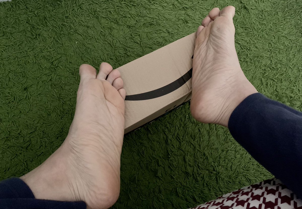Sir_Alex_Master's tweet photo. Make your #taxday worthwhile! Tribute my alpha #feet now 🦶🏻

Daddy’s #wishlist is a golden ticket to a whole different level of your submission, slaves. A more real and shared one.

Get collared. Fund a bond. 💳 https://t.co/agVe8ph3HC