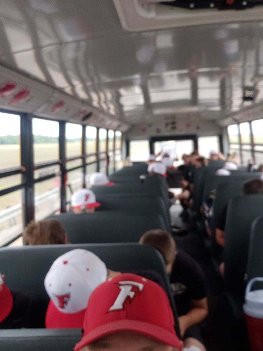 urban3124's tweet photo. Still at it #herewecome #oneteamonegoal #FHS #dadswithus https://t.co/IclEeCRFLu