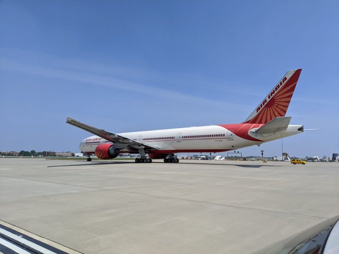 Right from the beginning of #pandemic, @airindiain played a crucial role in mitigating challenge posed by #COVID19. In 2nd wave of pandemic, #AIRIndia played a major role in transporting #Zeolite for <a href="/DRDO_India/">DRDO</a>  from different parts of the world to boost #Oxygen production.