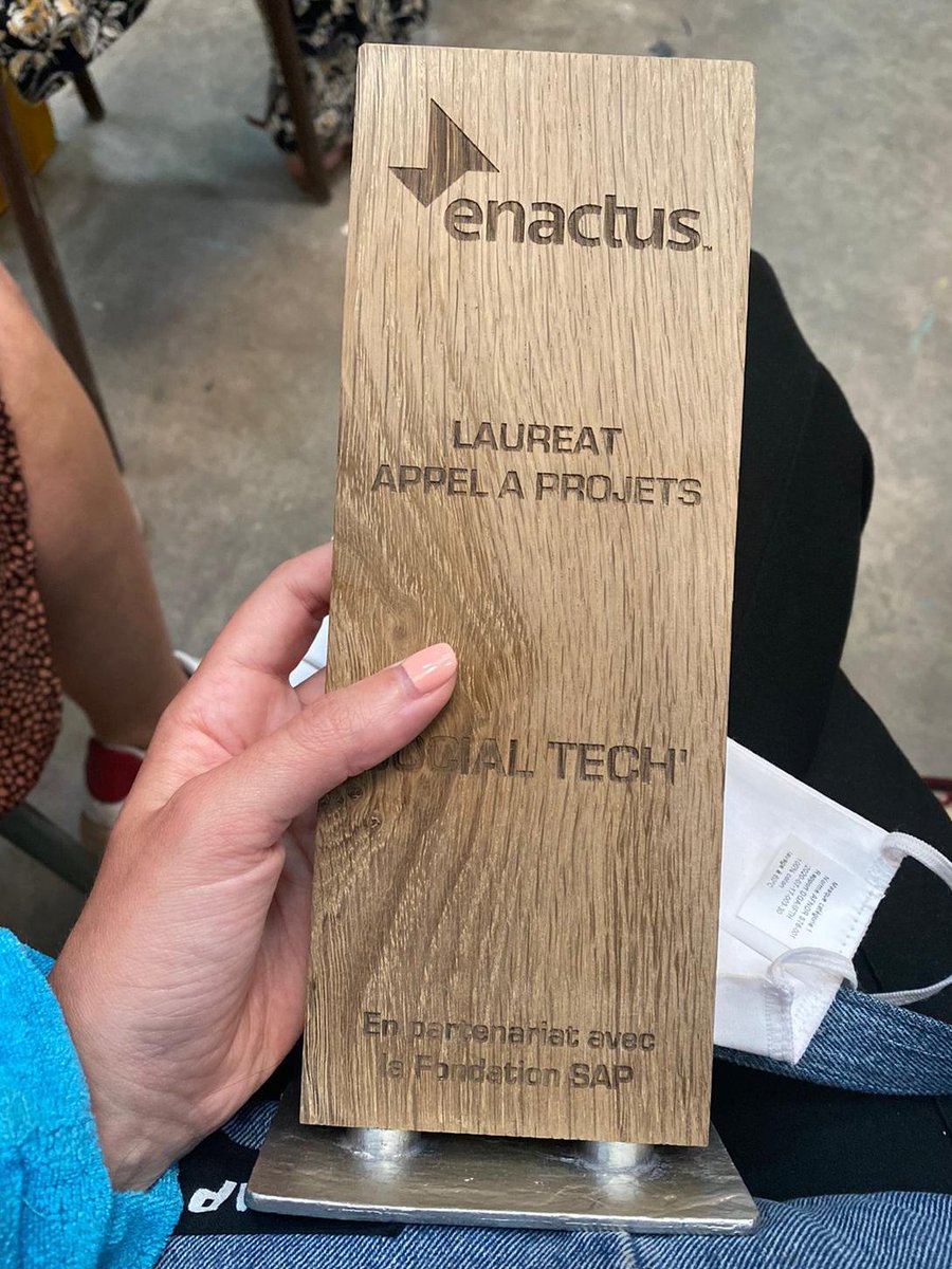 Hier, nous avons remporté le prix de l'appel à projet Social Tech lors de l'#EnactusFestival21 <a href="/SAPFrance/">SAP France</a> 🎉 #entrepreneuriat #livres