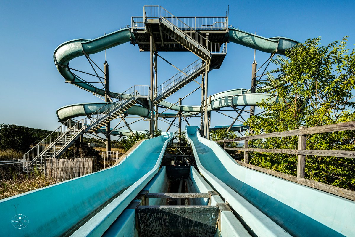 urbex13's tweet photo. Le parc aquatique https://t.co/hx8RNbfjqK