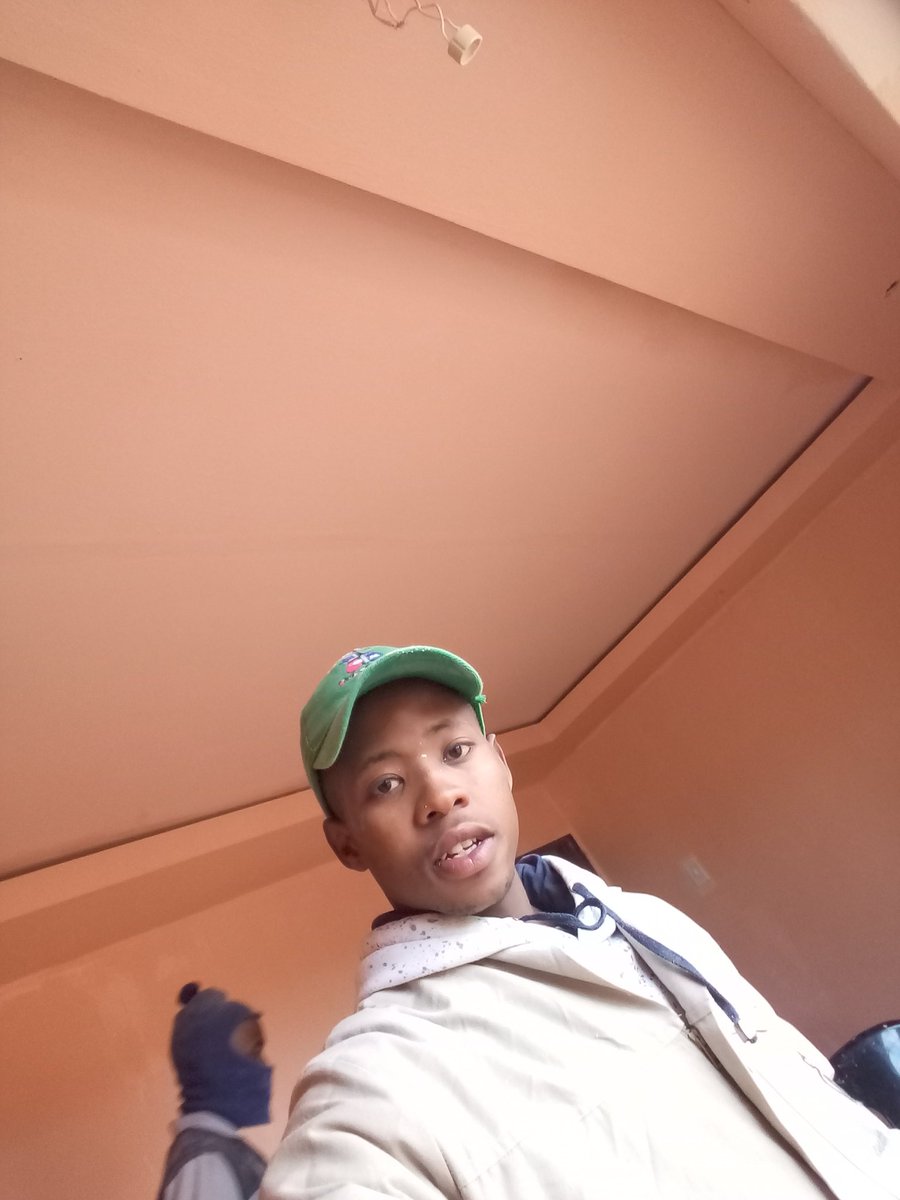 LechesaThuso's tweet photo. Lechesa's best interior decos 
Call/whatsapp me on 50292223 or visit our page Lechesa's best interior decos on Facebook..... https://t.co/k43nHHoa3T