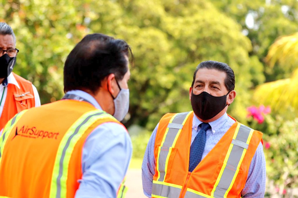 investinSV's tweet photo. “Es gratificante conocer como AirSupport ha crecido en el área de la aeronáutica, sabemos que son generadores de empleos para los salvadoreños y que son un soporte técnico importante para las diferentes aerolíneas que brindan su servicio a los pasajeros”, @SALGOGO_USA. https://t.co/6DGzLZW7Aq