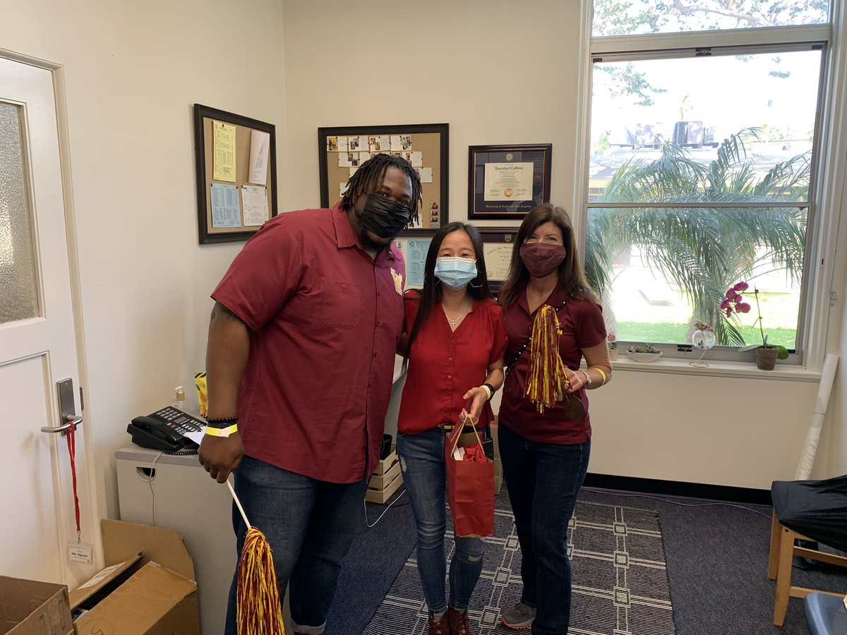 KHollandWHS's tweet photo. Welcome @dyuzoncohn and @ngocngyn to @LBWilsonHigh as our new Assistant Principals! #gdtbab #proudtobeLBUSD https://t.co/Fx8cOfRWmZ
