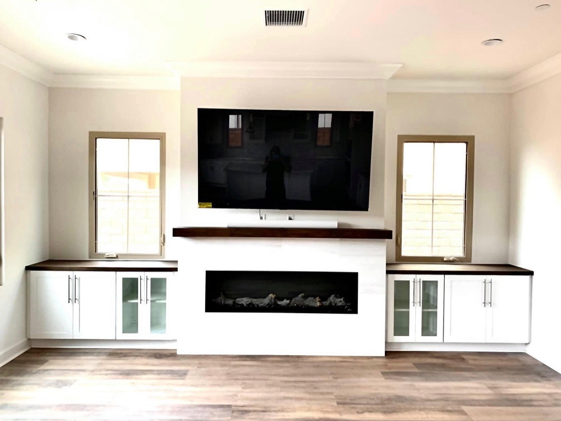 DGOCConstructi1's tweet photo. Your kitchen and family room are the most popular spaces in your home. Big island kitchens are perfect for entertaining, and it's important to create openness leading to the family room.

#homesweethome #kitchendesign #kitchenremodeling #kitchenrenovation #kitchendecor #house https://t.co/hM5H5zzHAD