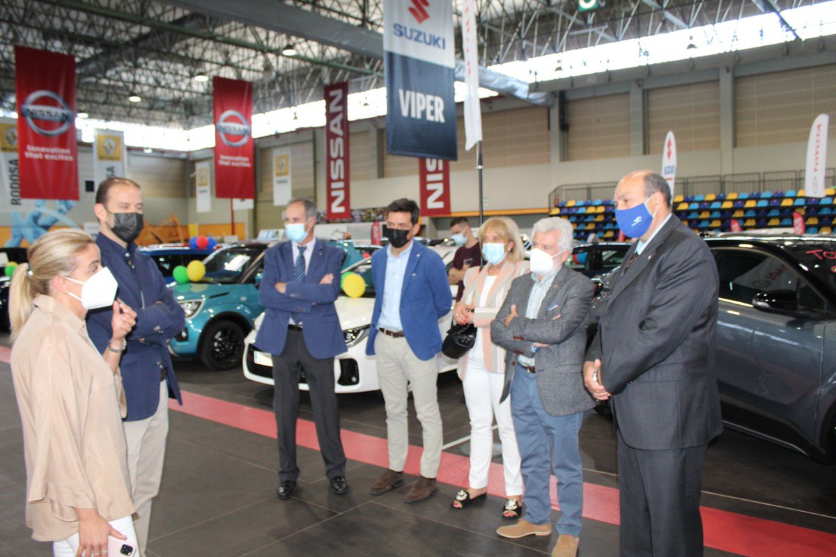 roslufe's tweet image. A @DeputacionOU acompañou en @EXPOURENSE a A.C.A.U.T.O. na inauguración do “III Car Outlet Ourense”. Unha grande oferta e posibilidades nos 16 concesionarios, 22 marcas, 350 coches da exposición. #ACAUTO #Ourense