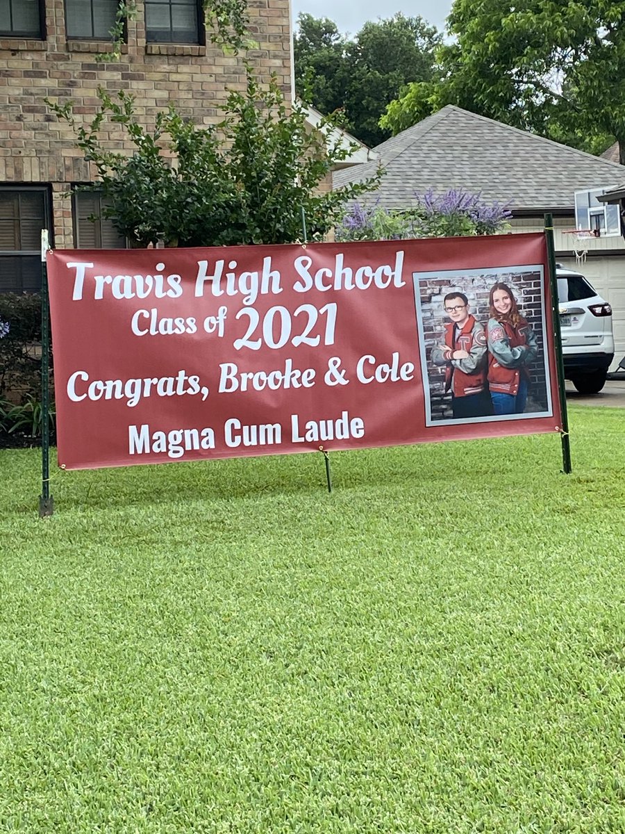 SuevaughanC's tweet photo. Congratulations Tigers Class of 2021!  You did it!! ⁦@THS_Tigers⁩ https://t.co/eVMLBxnQEN