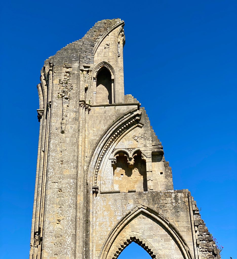 GlastonburyAbbe's tweet photo. We hope you’ve had a great week and enjoyed today’s weather as much as we have! 

We’re open this weekend 10am-6pm.

https://t.co/B2YfDgxSaU

#VisitSomerset #VisitEngland #Outdoors #BlueSky #History https://t.co/aJ1oqWkT6J