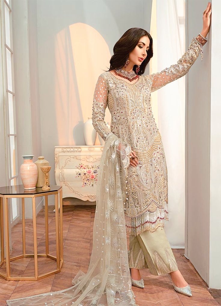 FasionLogy's tweet photo. #Lightgreendress #byhandwork 
#forgirl #inwedding💚💚💚 https://t.co/XFzGVfUeGv