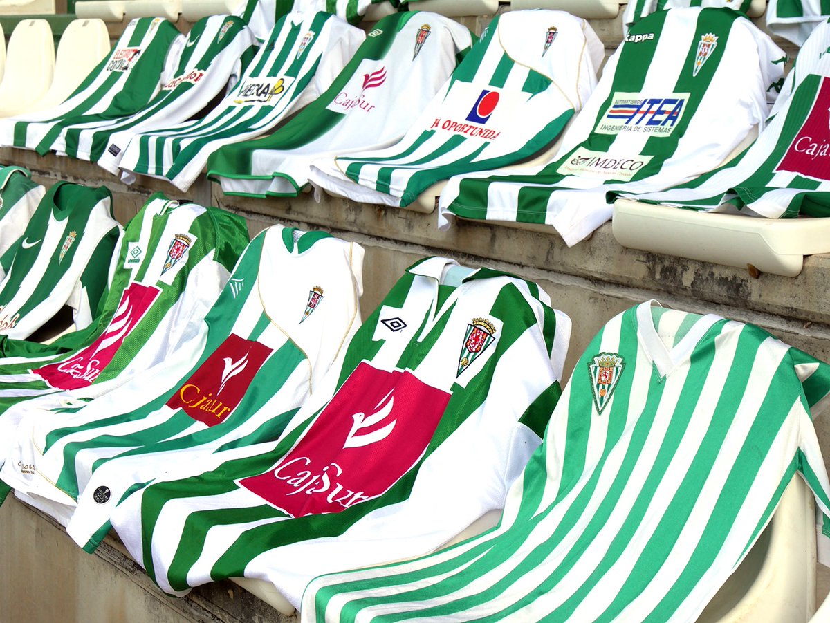 RubenCastroCCF's tweet photo. BUSCO camisetas del @CordobaCF_ofi. Si tienes CUALQUIER modelo que quieras no quieras o estés dispuesto a vender, manda un mensaje! Sobre todo con nombre y número o más antiguas. Os agradezco un poquito de difusión! Gracias, majetes!! https://t.co/5Giti8Qtdf