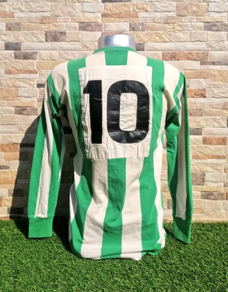 RubenCastroCCF's tweet photo. BUSCO camisetas del @CordobaCF_ofi. Si tienes CUALQUIER modelo que quieras no quieras o estés dispuesto a vender, manda un mensaje! Sobre todo con nombre y número o más antiguas. Os agradezco un poquito de difusión! Gracias, majetes!! https://t.co/5Giti8Qtdf
