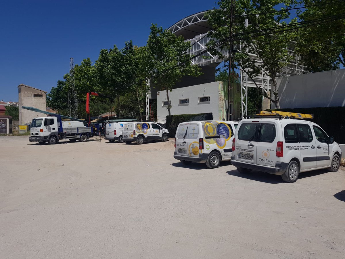 Despedimos una semana más en la que hemos estado trabajando con mucho cariño en una obra emblemática para #Alcaudete como es la Caseta V Centenario, os dejamos un vídeo para que disfrutéis de cómo será una realidad en pocos días #energia youtu.be/77AflmZIcIE