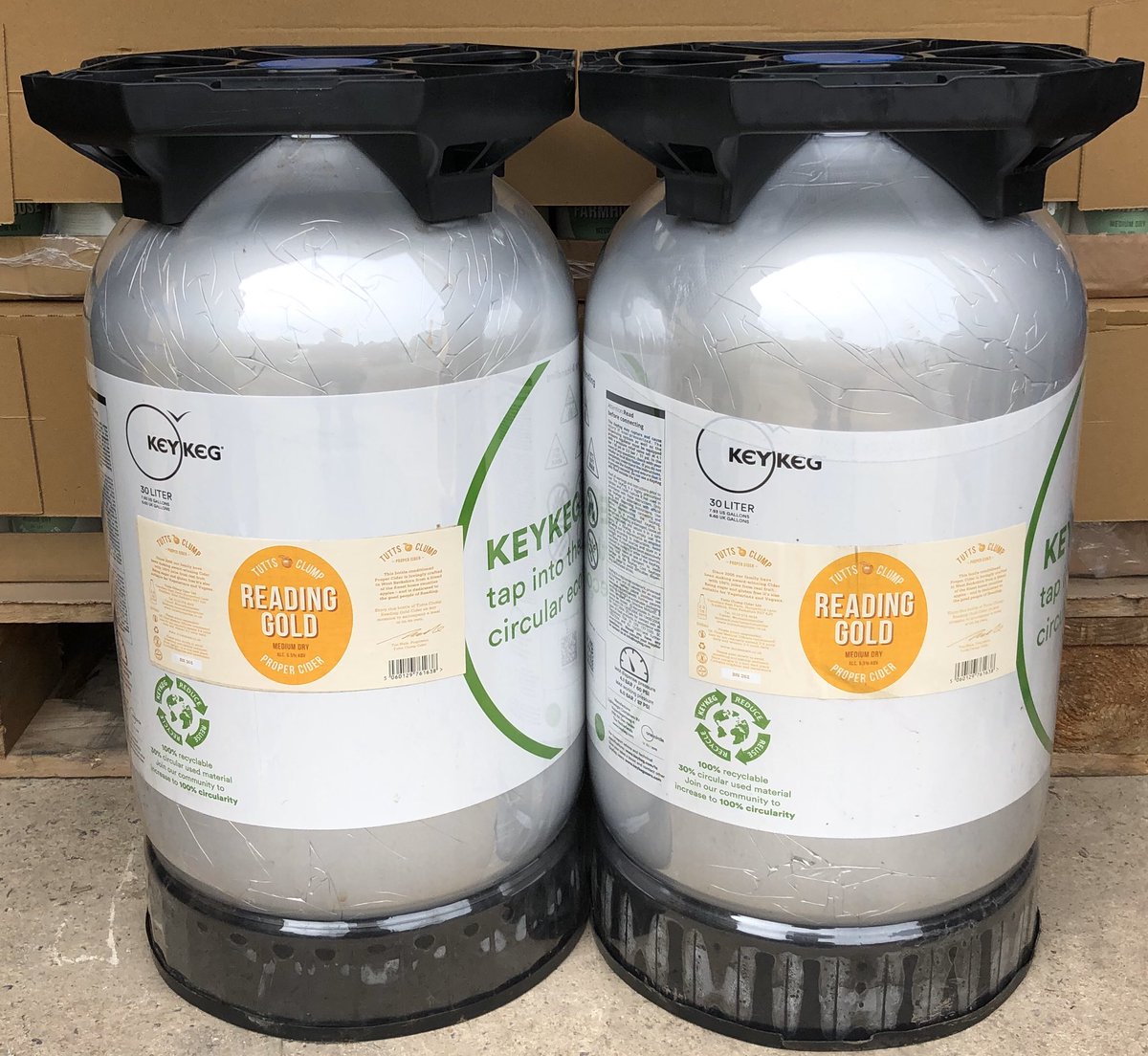 tuttsclumpcider's tweet image. Another @KeyKeg #ReadingGold top up this afternoon for @FoxandHounds2BB 😊 #essentialsupplies #supplychain #propercider