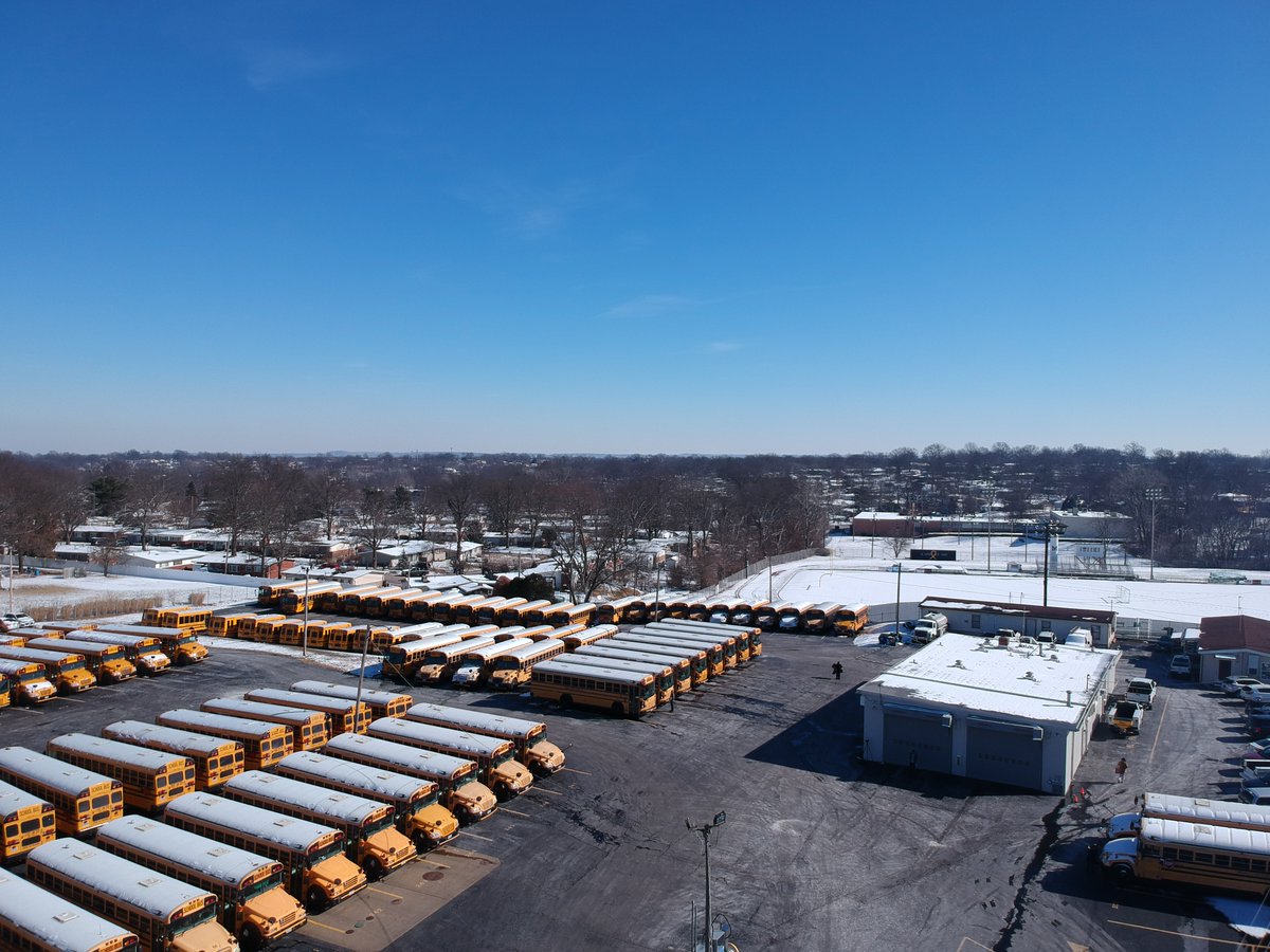 MehlvilleSD's tweet image. Our bus drivers are such an important part of the Mehlville School District family, making sure our students get to and from school safely each day. We&apos;re looking to fill several openings for this upcoming school year! #msdr9

LEARN MORE OR APPLY: mehlvilleschooldistrict.tedk12.com/hire/ViewJob.a…