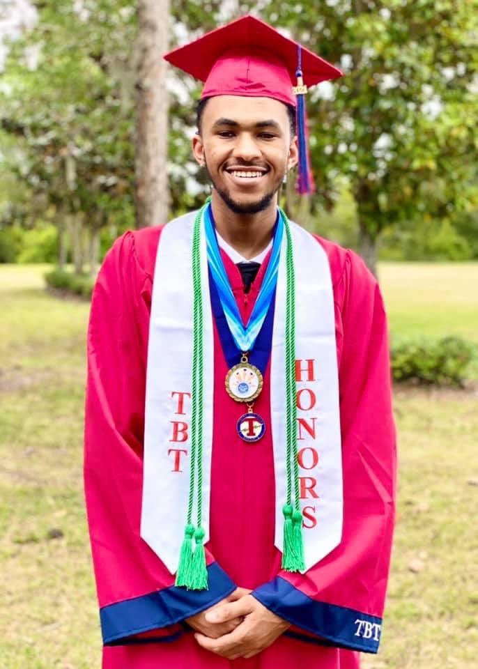 asset_team's tweet photo. Congratulations to all of the 2021 graduates!! Here are a few of our Team Asset graduates! #StudentAthletes #XavionHagans #CarlosReynoso #IsaiahReed https://t.co/sUWSIqgaOu