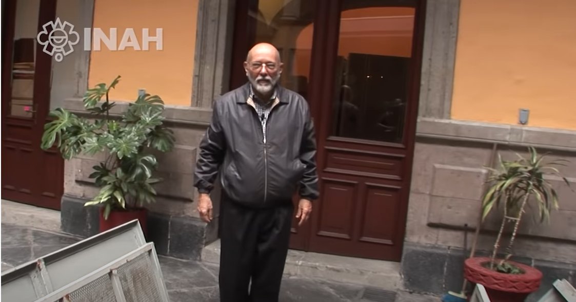 Eduardo Matos Moctezuma, investigador emérito del INAH, te da un pequeño tour por un fragmento de México Tenochtitlan que se encuentra bajo el Palacio del Marqués del Apartado, ubicado frente a Templo Mayor. #INAHtv: bit.ly/3wRpEL8