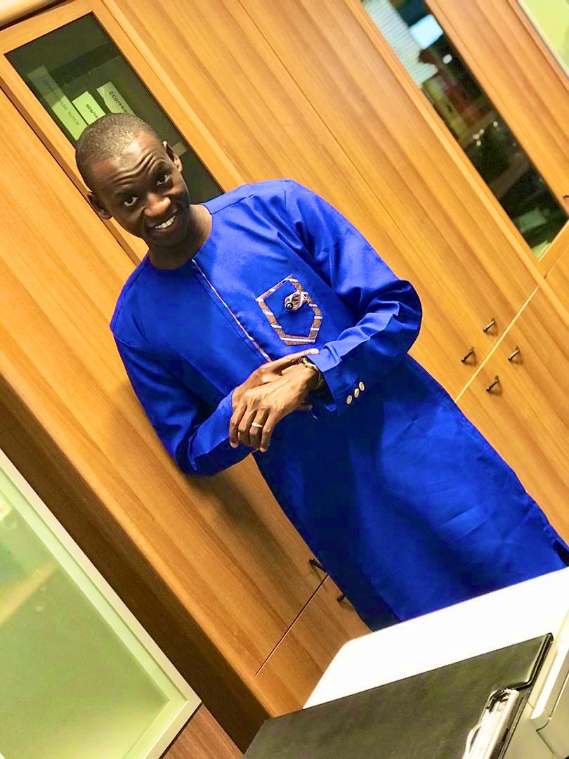MusaFKDarboe's tweet photo. Best day of the week #Jumah! #MaShaAllah in blue💙 again, cuz ever since I met Wify💙 I’ve been inextricably link with it💙😘. #MrCheap😂 https://t.co/fNcx4EIFOf