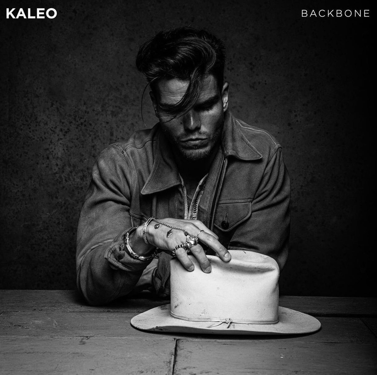 Musicrononautas's tweet photo. ¡Algunas imágenes de nuestra Richcommendation de esta semana!
¿Ya lo escucharon? ¿Les gustó? 🤘😏
•
•
•
#MeetandGreet #Podcast #rock #blues #rockband #KALEO #surfacesounds #musica #disco #recomendaciones https://t.co/uGeFWy6YLT