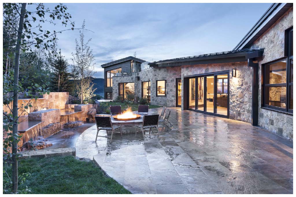 veranda_view's tweet photo. Who's ready for cool #Coloradonights by the fire? This beautiful #Aspen residence features our all-wood #custom  window and door systems. The multi-panel slider blurs the line between the interior and outdoor entertaining areas.  #verandaview #tailormade #wooddoors #woodwindows https://t.co/on62KfyrTS