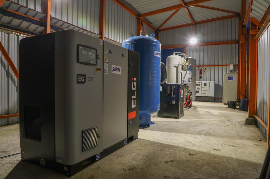 #Unite2FightCorona
Oxygen generation plant installed at <a href="/GGGHJamnagar/">GGG Hospital</a> with support from UNICEF to help COVID patients, Newborns, mothers &amp; other emergency ward patients. An important step in strengthening the health system in the district

<a href="/CMOGuj/">CMO Gujarat</a> <a href="/Nitinbhai_Patel/">Nitin Patel</a> <a href="/UNICEFIndia/">UNICEF India</a>