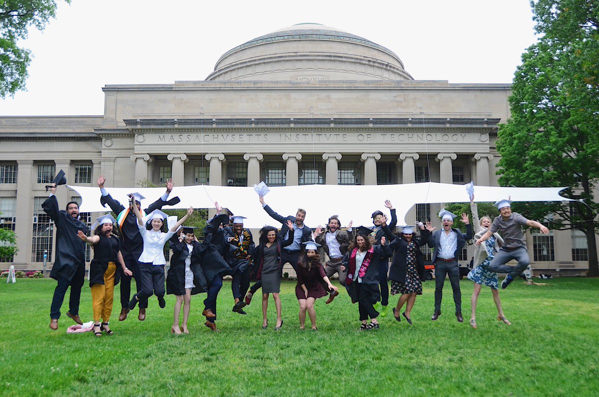 Happy commencement day! Congratulations to all the graduates ❤️🎓🥳 #mit2021 #mitcommencement #onemit #commencement2021 #mitpics