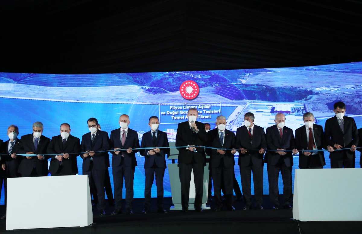 “Fatih Sondaj Gemimiz, Sakarya Gaz Sahasındaki Amasra-1 Kuyusunda 135 milyar metreküplük yeni bir doğal gaz keşfi daha yaptı” tccb.gov.tr/haberler/410/1…