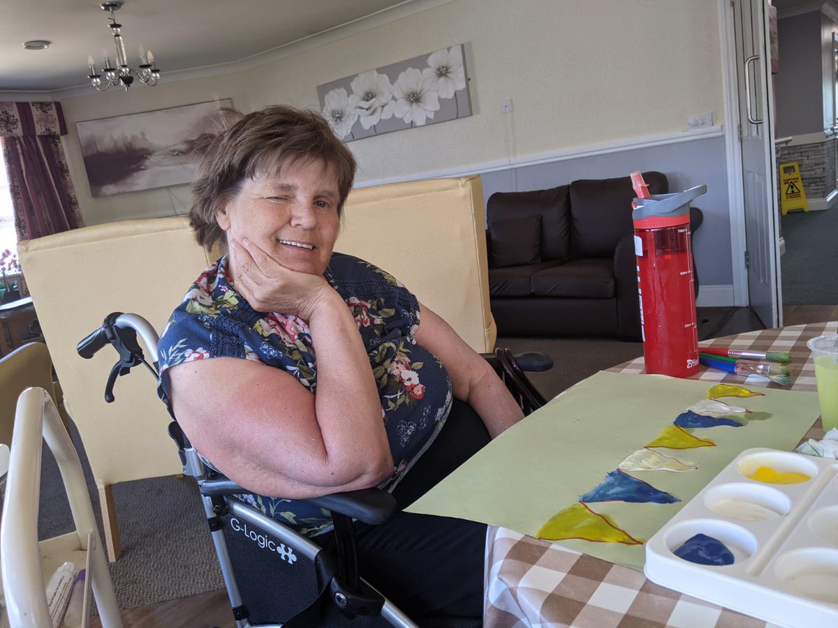 fellingatecare's tweet photo. Our residents have been doing #puzzles in the sunshine as well as arts n crafts such as #bridgebuilding and creating #abstractart.

#fellingate #gateshead #carehome #activtities https://t.co/GFZAYAlYrZ