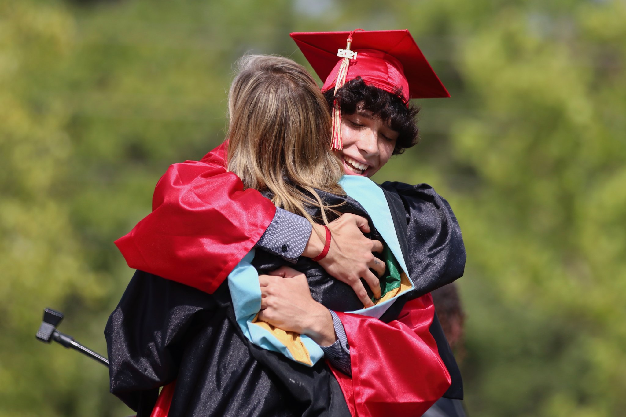 pasco-county-schools-on-twitter-many-hugs-were-shared-at-hudson-high