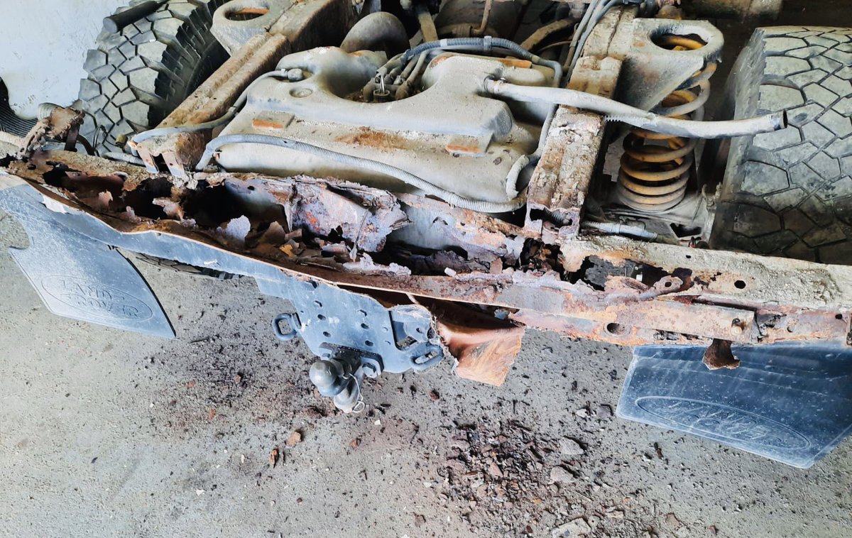 Now this chassis has seen better days....

Good job we’re on hand with a brand spanking new #galvanisedchassis to get this #defender90 back on the road 

#defendertd5 #landroverdefender90 #landrovertd5 #rotten