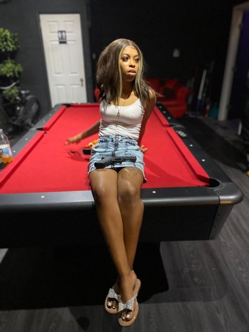 UnavailableTiny’s pics and videos