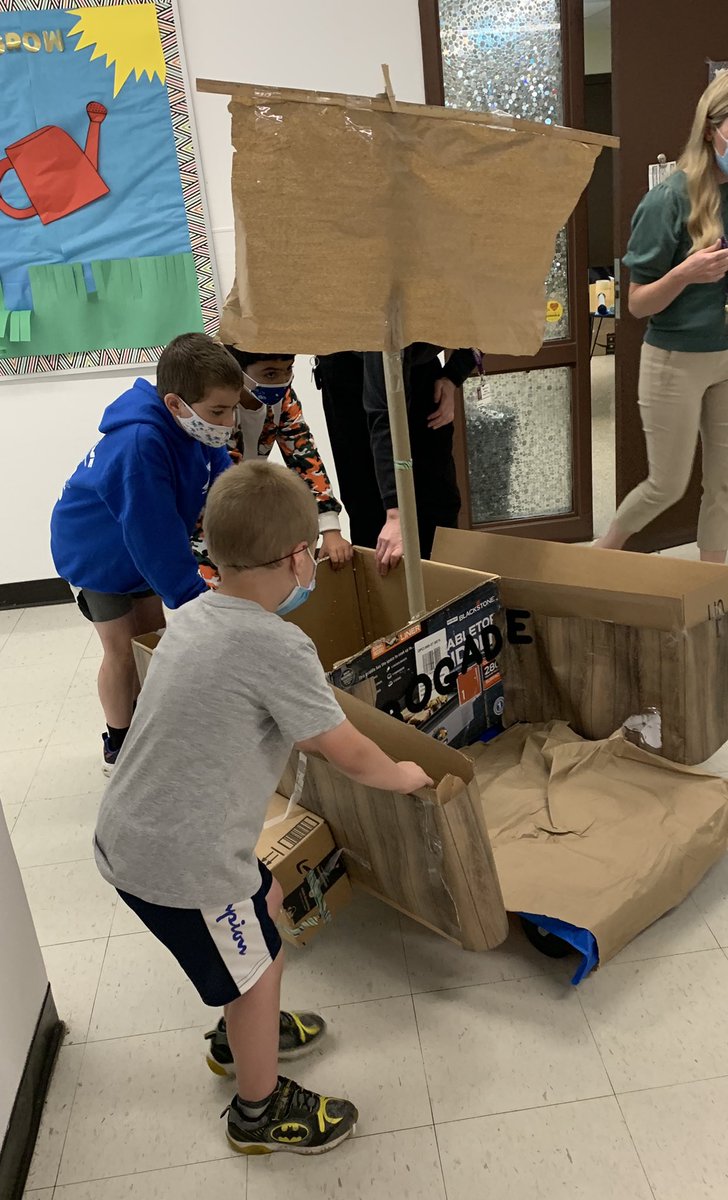 JCSelementary's tweet photo. We had a pirate visit @MsTaylorsOwls today! We learned about “polite pirates,” followed clues, built a treasure map and found the TREASURE! #JCSisthebest #NPSPride https://t.co/NHJVbxBQQe