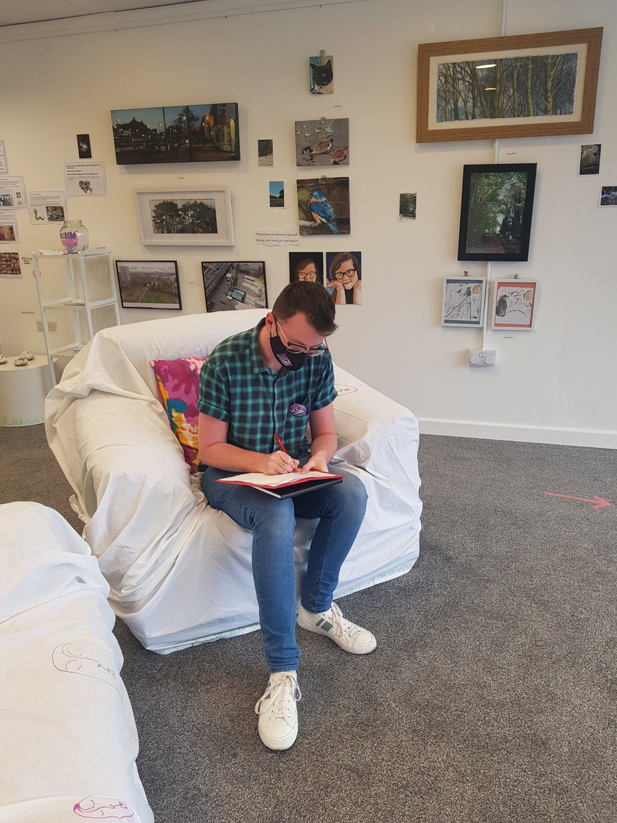 The lovely Liam, amazing, Pioneering Volunteer at Junction 7 Creatives in #Stevenagetc #VolunteersWeek Like so many other organistations, just couldn't do so much fab work without you. Thanks @LiamManson97 💜