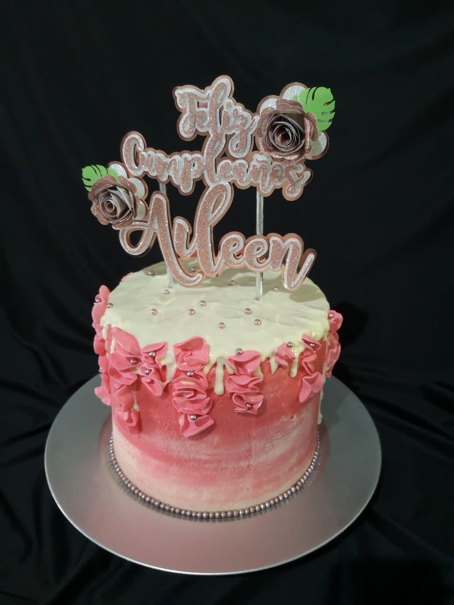 GilDeVal_'s tweet photo. Los "Dripcakes" y "buttercreamcakes", los puedes pedir en varios sabores y estilos, pruébalos que están deliciosos. En @DelicesdeSheila. RT
#DripCakes #Buttercream #DulcesdeFondant #Chocolatecake #Colon #Panama https://t.co/AiMZxYNfyg