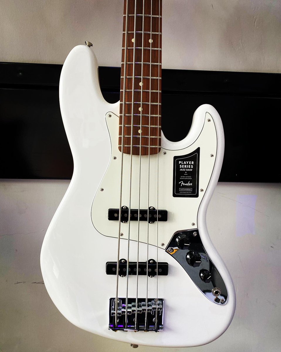 MAS_MUSIKA's tweet photo. MasMusika MACHALA:::
🎉Descuentos Mes Del Padre🙋🏻‍♂️🎸

FENDER Player Series Bass -30% 🤩

Mustang Aged Natural: $612.24
Jazz Bass Buttercream: $675.06
Jazz Bass V Polar White: $777.08
#MasBaratoQueUSA 

•0986122637 0993130710

🚛Envíos a nivel nacional 
📍CC La Piazza, Local 9 https://t.co/q5Gevtqg1Q