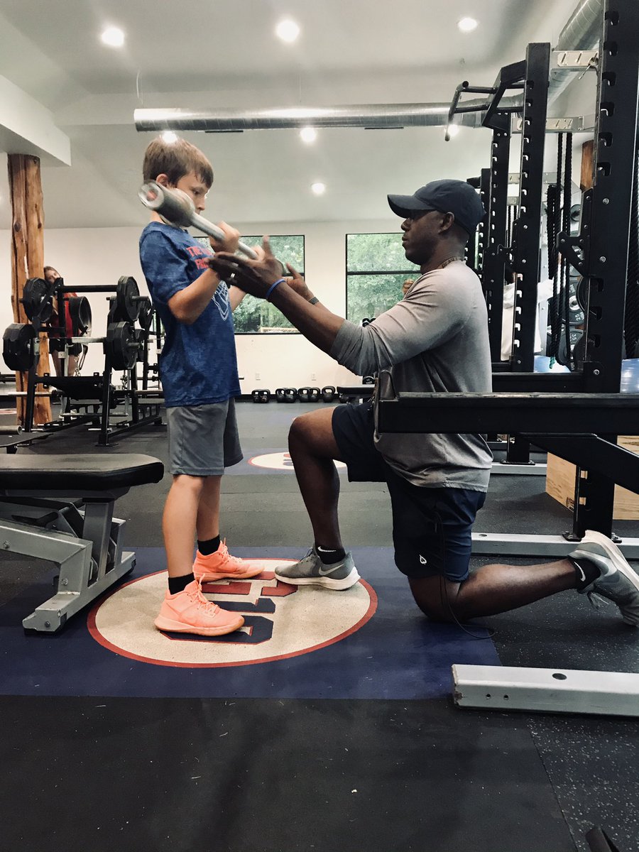 G10Academy's tweet photo. My most important clients look just like this guy. This is what G10 Legends are made of! #G10LittleChampions #G10Future @KGsKids1 @theKCG18 @RyanBecker97 @baleafsports @KalahariResorts @_SportsTrust @MitchellMoorer https://t.co/UbpSucA0DD