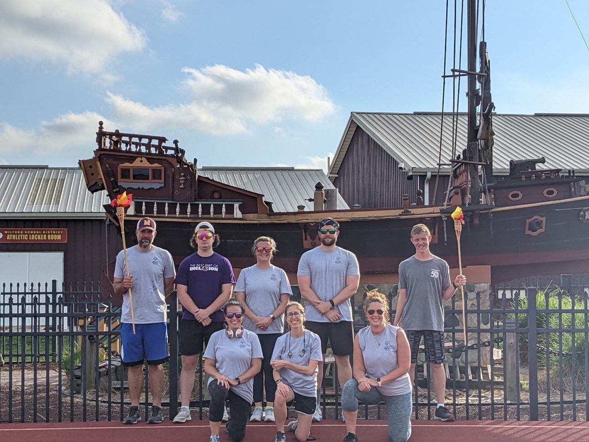 cynthiaevans50's tweet photo. Completed a 5k this evening to support @SODelaware! Together the 8 members of the Milford School District raised over $1,000 for Special Olympics. #StrongerTogether #TorchRunDE #bucpride https://t.co/BcGMMPWLyN