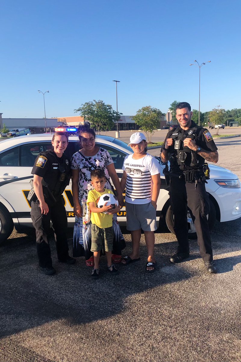 lieutenant_lamb's tweet image. Officers responding to a call encountered this family. Officers were able to provide a new ball for the kids to play with thanks to a recent donation. He was more excited than he looks about the new soccer ball! #fallingcreekdistrict #2ndwatch @CCPDVa @ColJSKatz