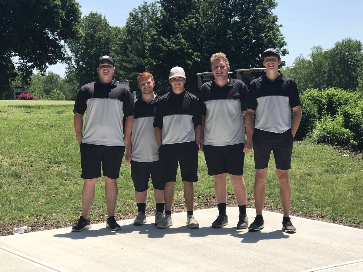 The EC Boys Golf had a good day today! Team score was 354 and the low score on the team was an 83 by Devin McFarland. Great season!