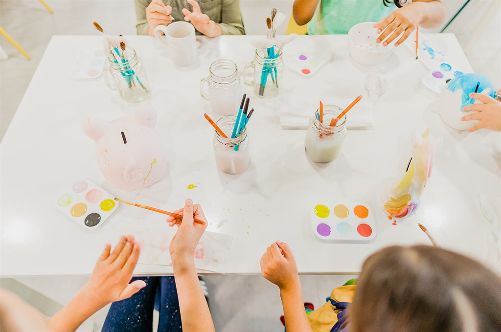 TheMoRW's tweet photo. Get creative THIS WEEKEND with Paint-Your-Own-Pottery in our studio @TheMoRW PLUS lots of fun before & after, including playing tea-parties, children’s TRAIL to find Pudding the factory cat #PYOP @Aimuseums #HalfTermInspiration @WorcesterTIC
BOOK HERE:
https://t.co/LV5W5hAfXj https://t.co/BBdXY8uPAY