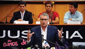 SDonziger's tweet photo. Today is Day 668 — one year and 10 months — of home imprisonment without trial after winning pollution case against @Chevron. Longest sentence ever given for my "crime" is 90 days at home. 

Where are u @nytimes? This is a massive human rights violation on US soil. #FreeDonziger https://t.co/HII6lPb8XR